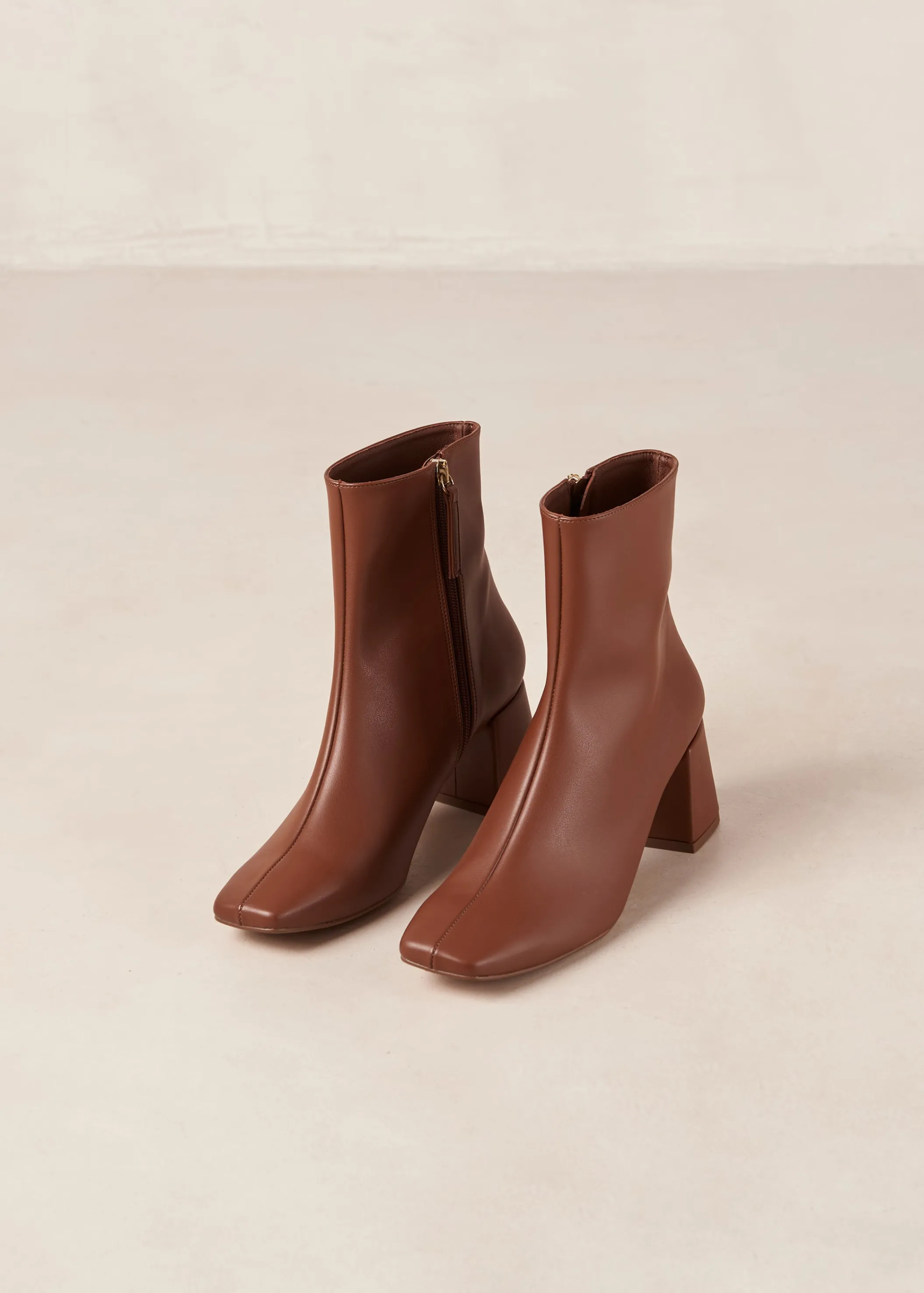 ALOHAS Watercolor Gingerbread Braune Vegane Lederstiefel< Vegan