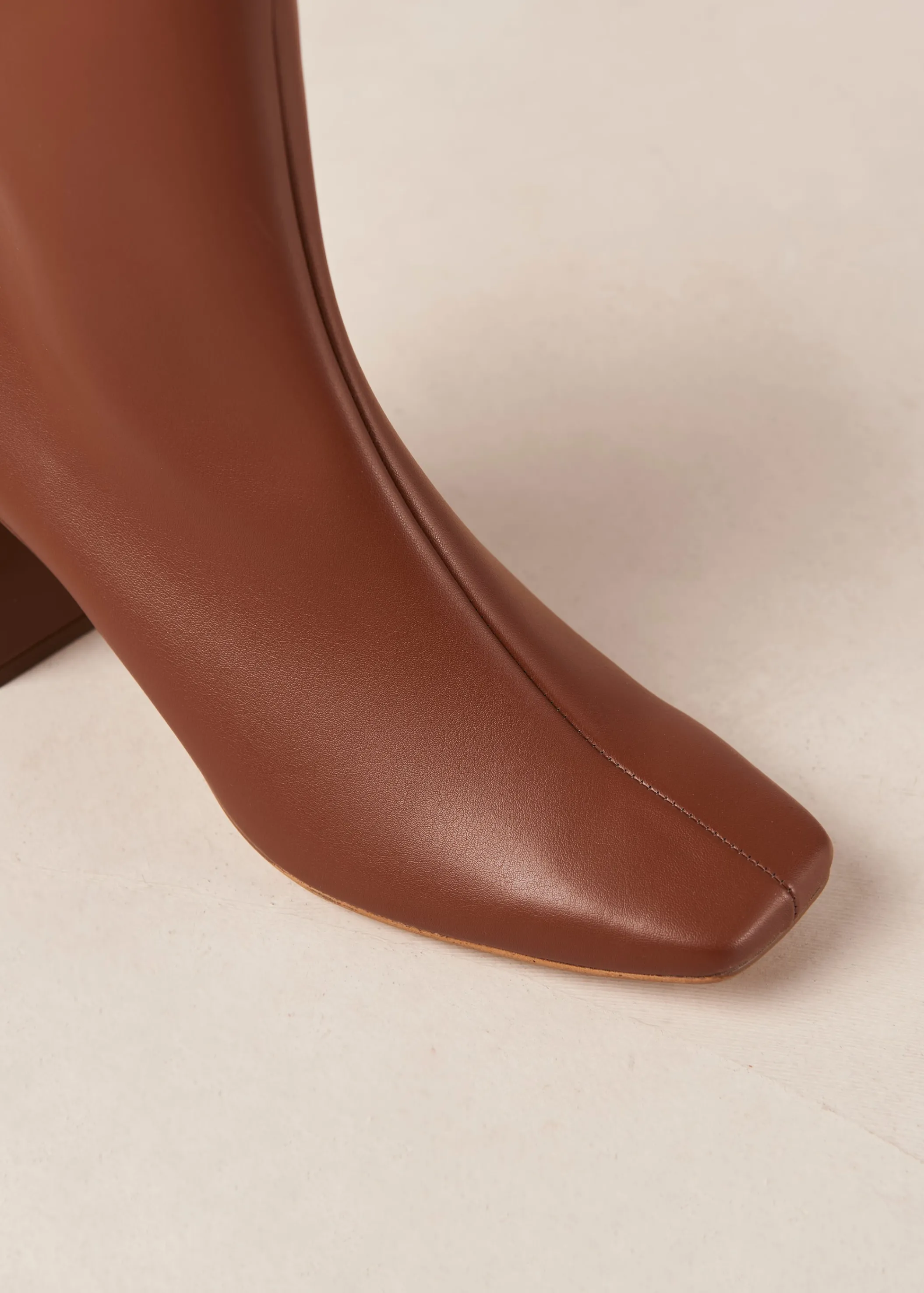 ALOHAS Watercolor Gingerbread Braune Vegane Lederstiefel< Vegan